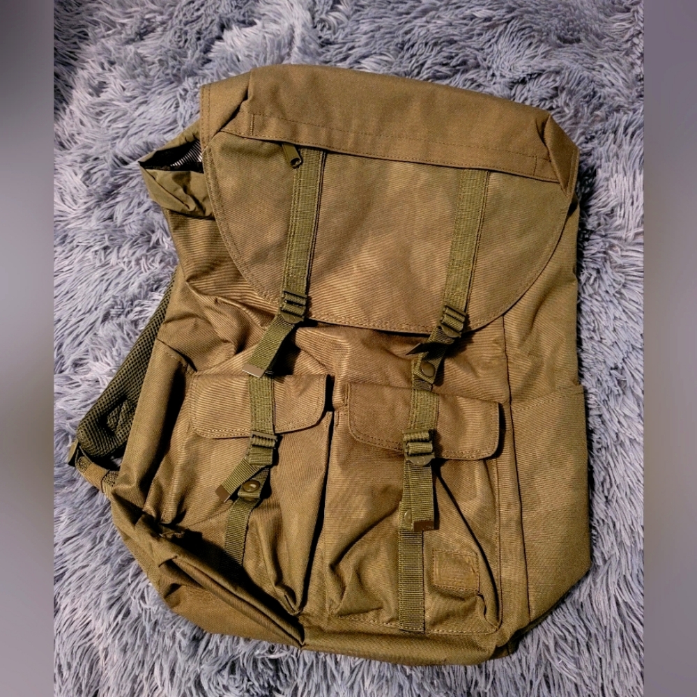 Herschel Delta Buckingham backpack (NWOT)